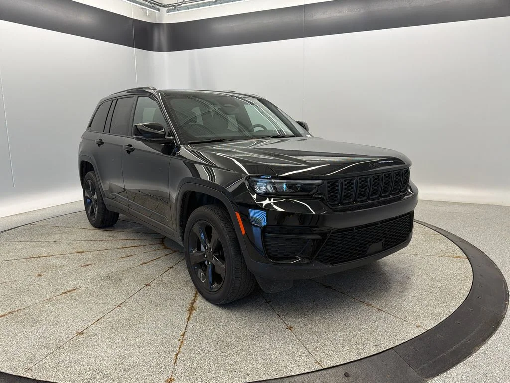 Certified Used 2024 Black Jeep Altitude X image 13