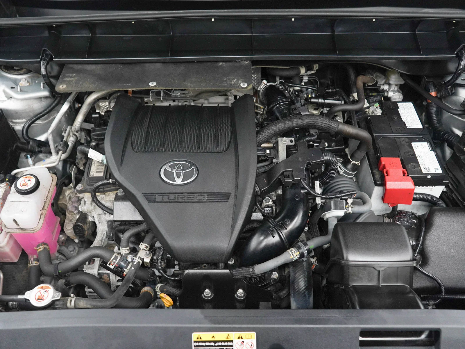 Used 2024 Silver Toyota XLE AWD (Natl) image 34