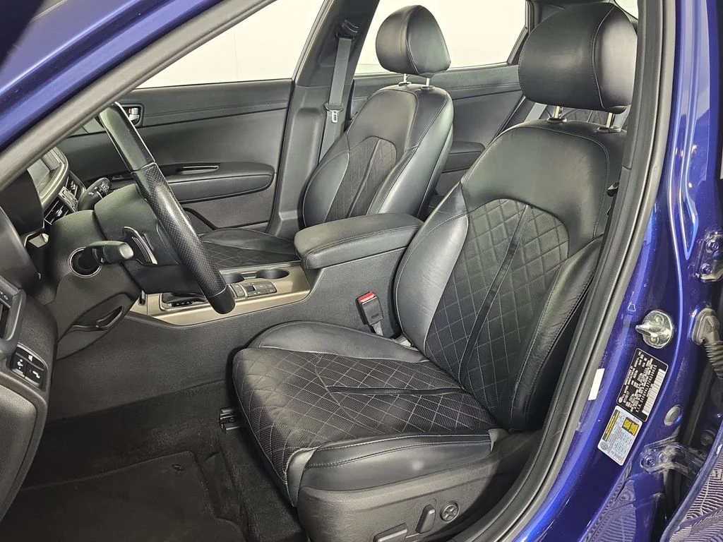 Used 2018 Horizon Blue Kia SX image 24