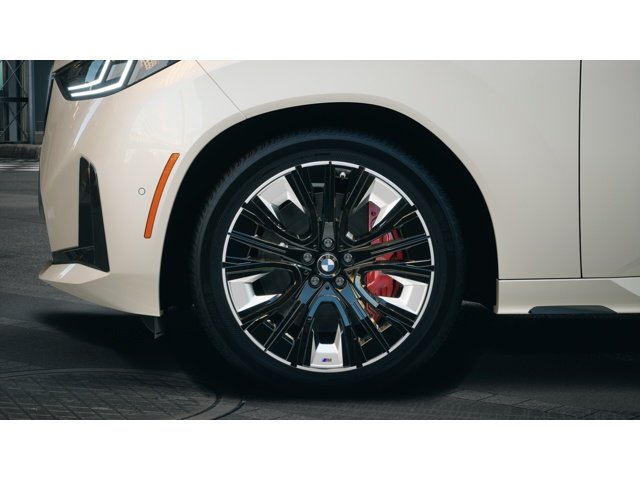 New 2026 Dune Grey Metallic BMW M50 xDrive image 7