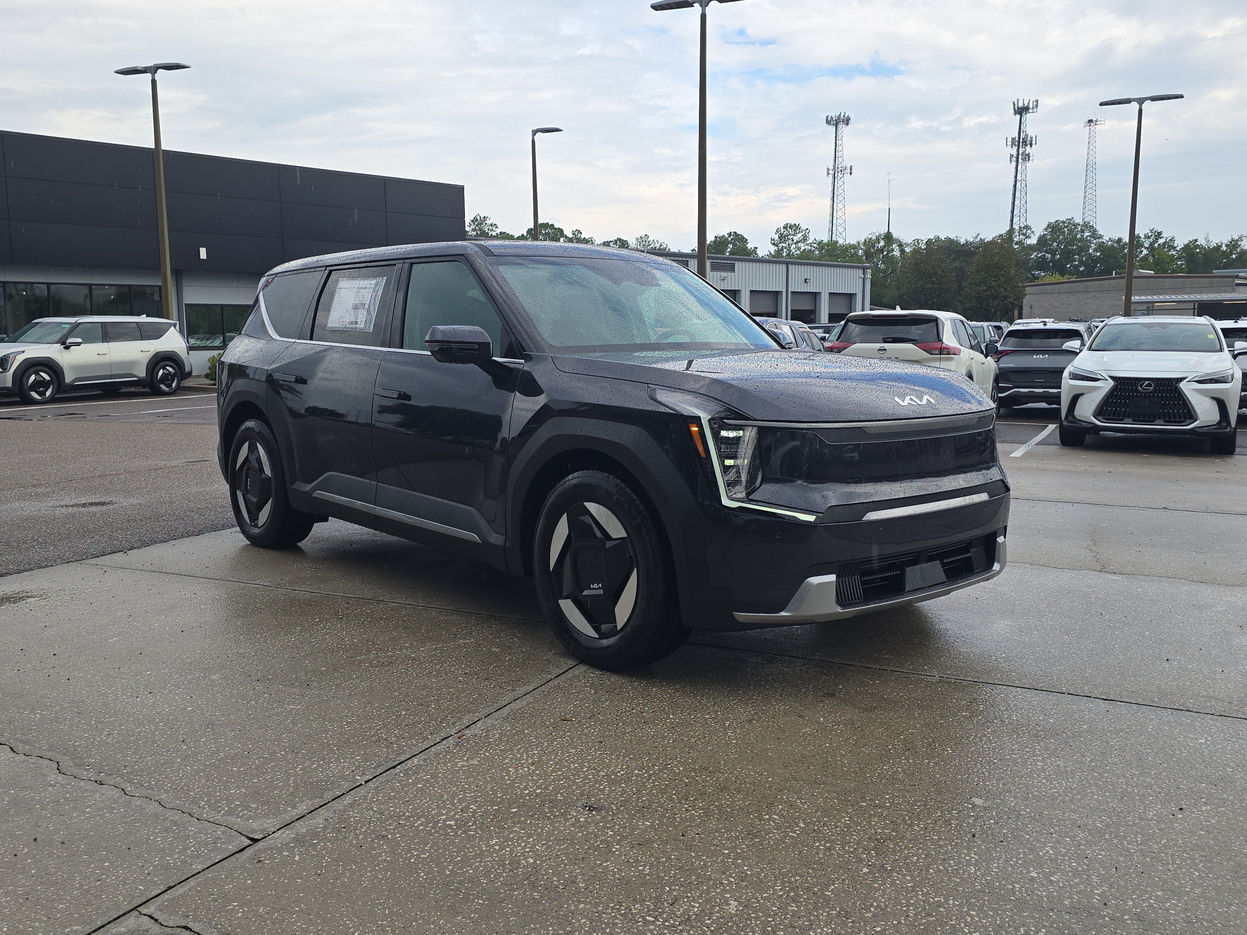 New 2026 Panthera Metal Kia Light Long Range RWD image 2