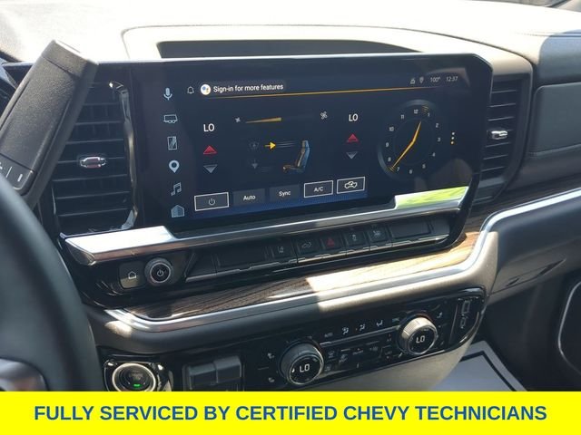 Used 2025 White Chevrolet LT image 34