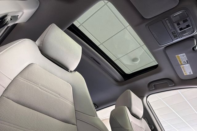 Used 2019 Lunar Silver Metallic Honda EX-L image 23