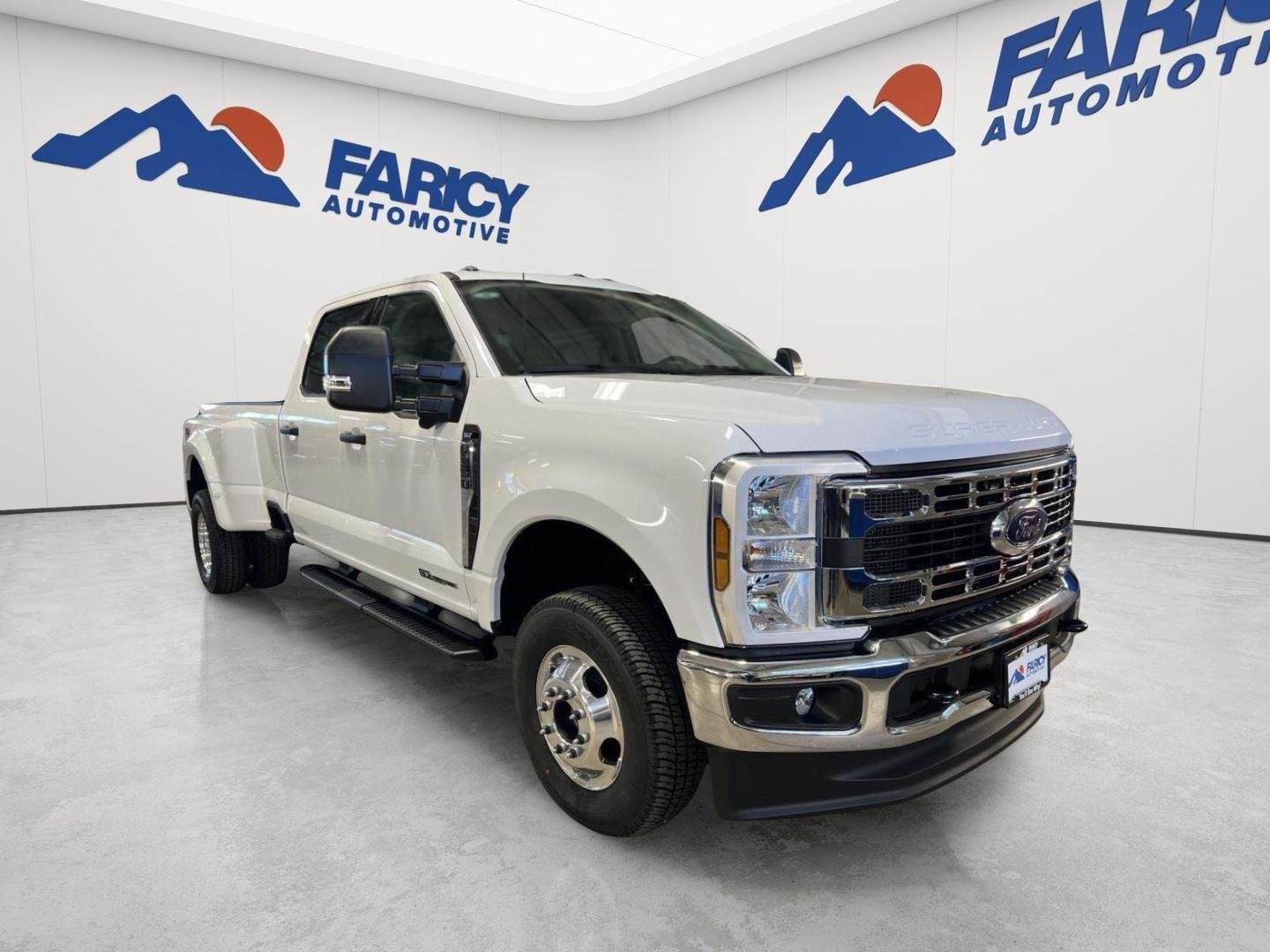 New 2026 Oxford White Ford F-350® XLT image 6