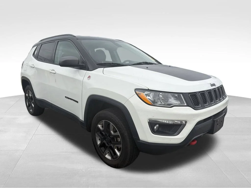 Used 2018 White Jeep Trailhawk image 23