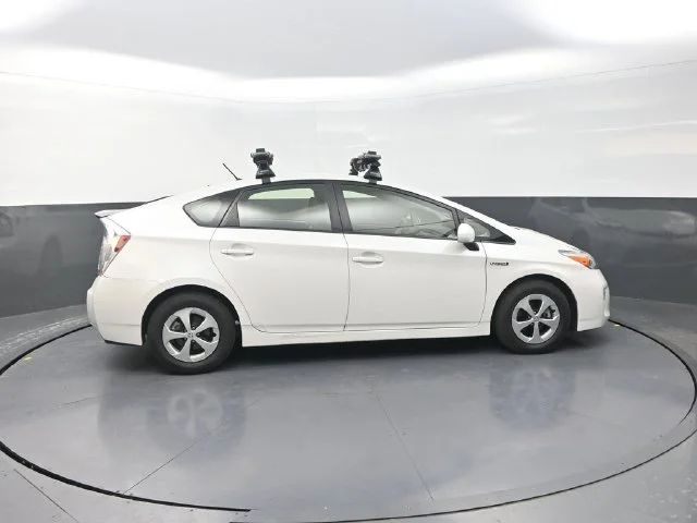 Used 2013 White Toyota Two image 9