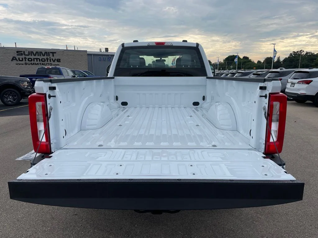 New 2026 Oxford White Ford F-350® XL image 30