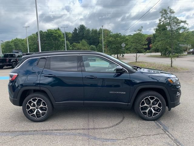 New 2026 Fathom Blue Pearl-Coat Exterior Paint Jeep Limited image 7