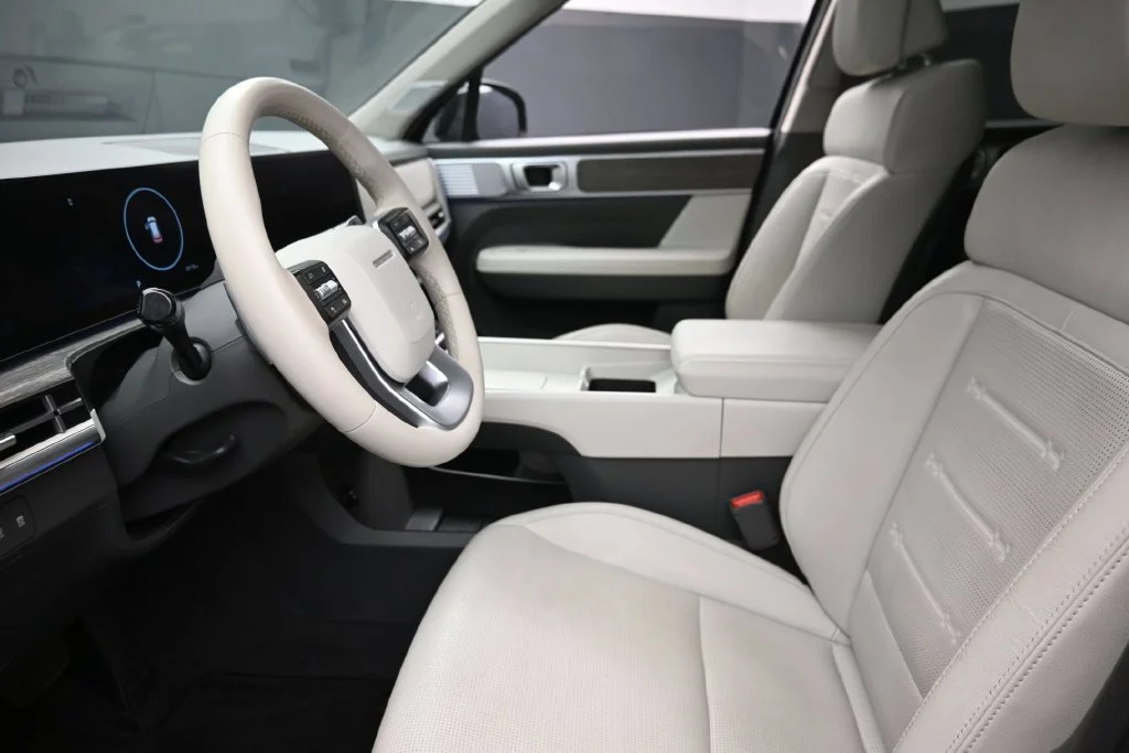 Used 2024 Black Hyundai Limited image 17