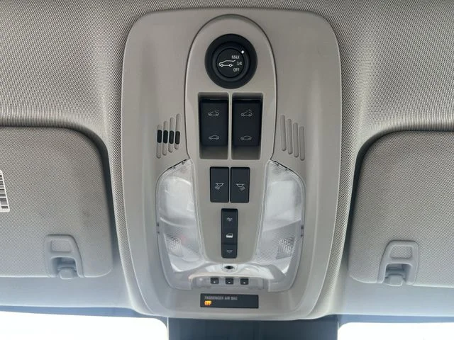 Used 2015 White GMC SLT-1 image 31
