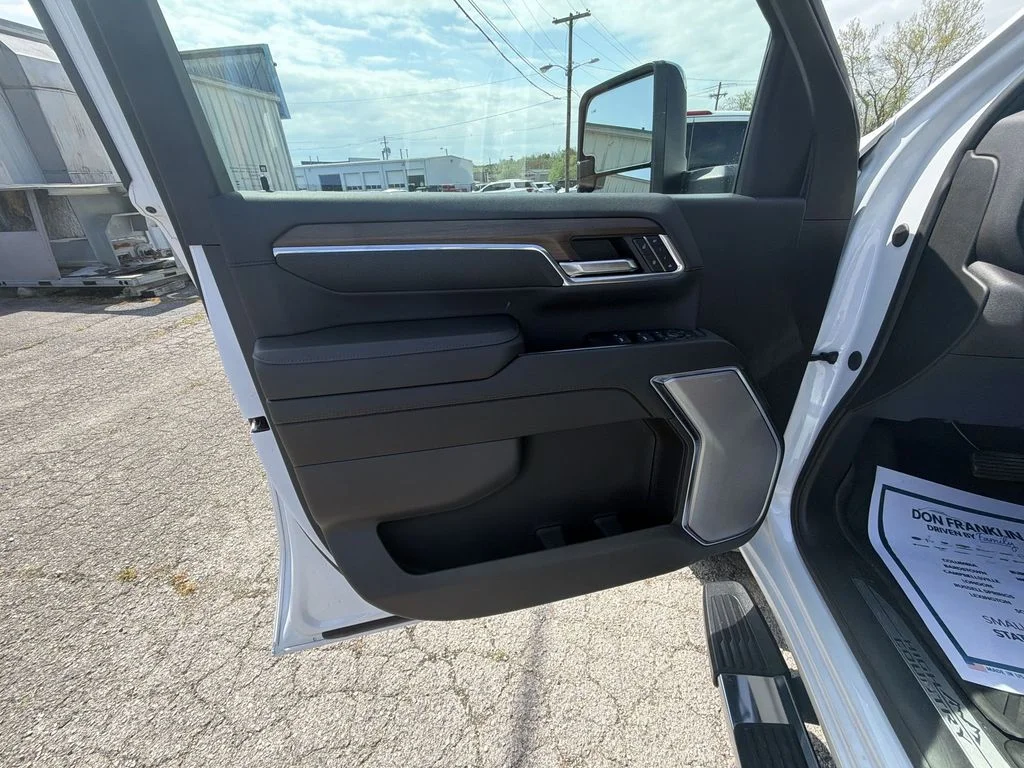 Used 2024 Beige Chevrolet High Country image 13