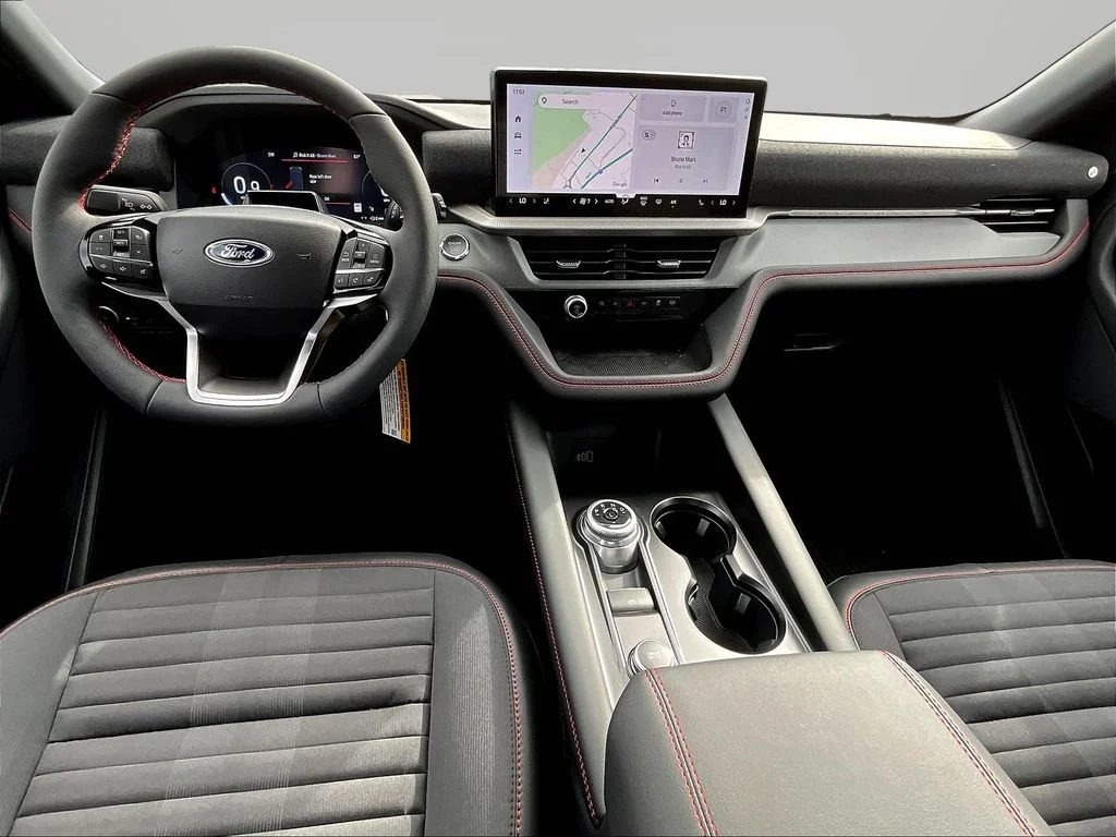 New 2026 Agate Black Metallic Ford ST-Line image 5