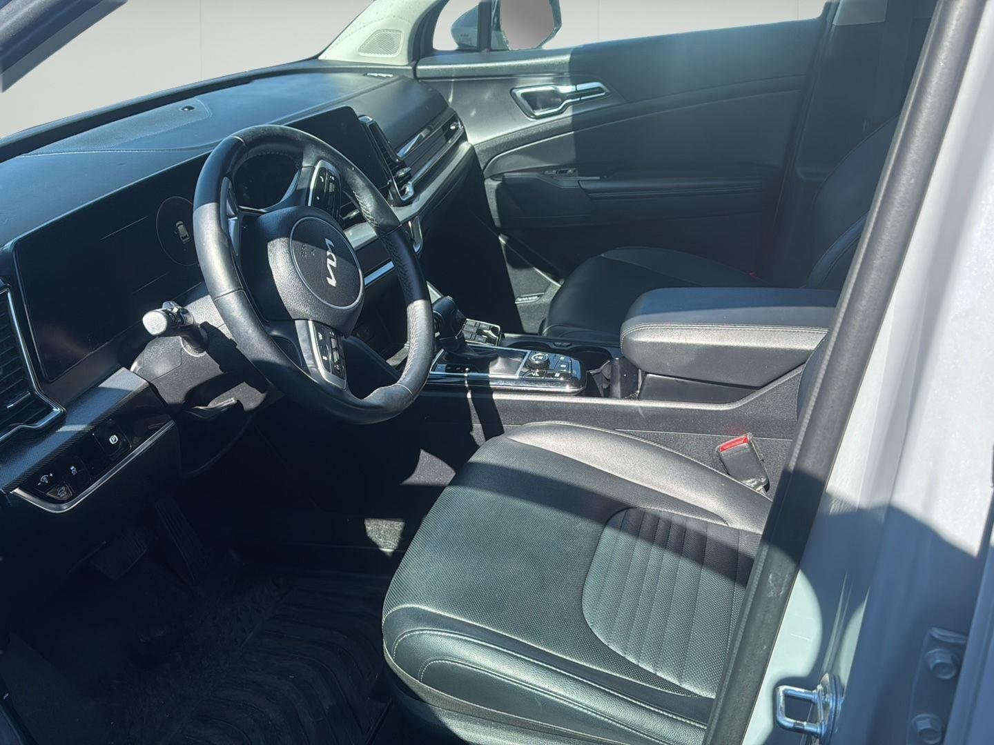 Used 2023 Wolf Gray Kia SX-Prestige image 7