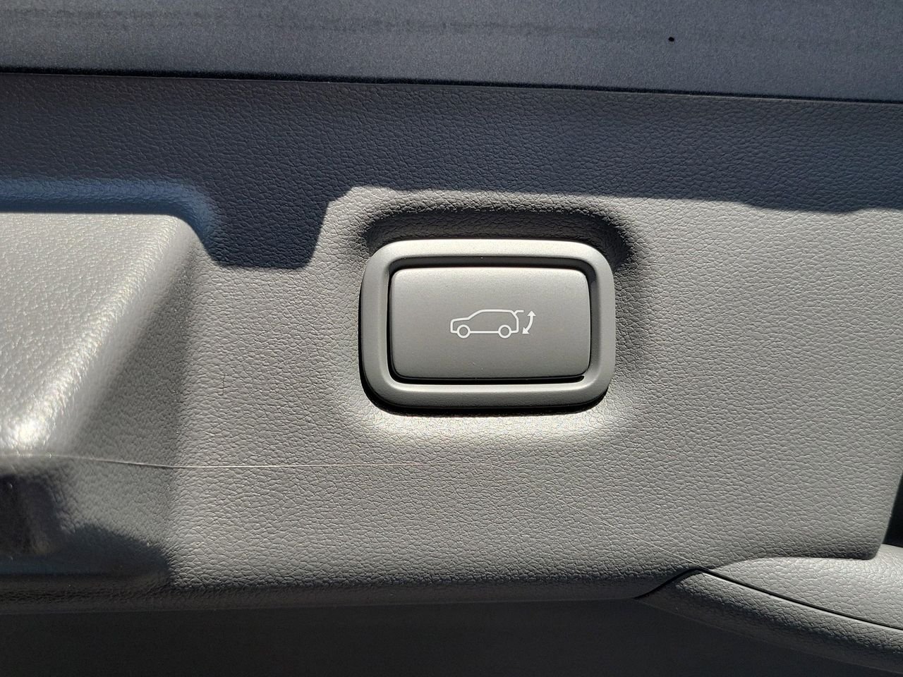 New 2026 Abyss Black Hyundai SEL image 18