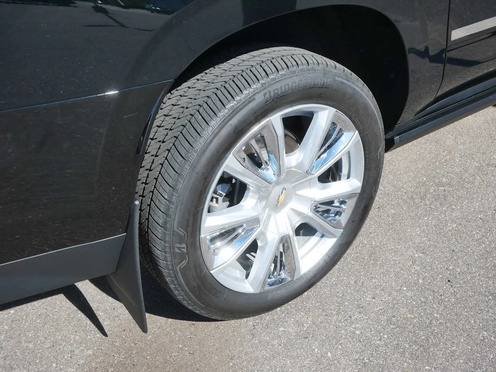 Used 2024 Black Chevrolet High Country image 5