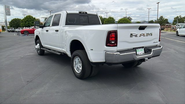 New 2026 Bright White Clear-Coat Exterior Paint RAM Tradesman image 5