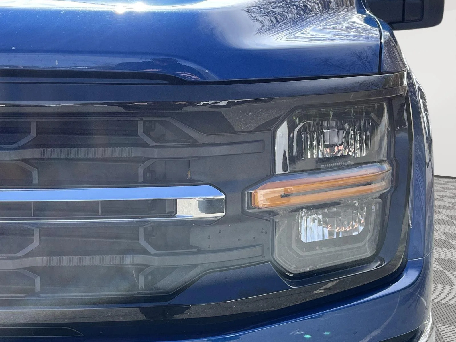 Used 2025 Atlas Blue Ford XLT image 12