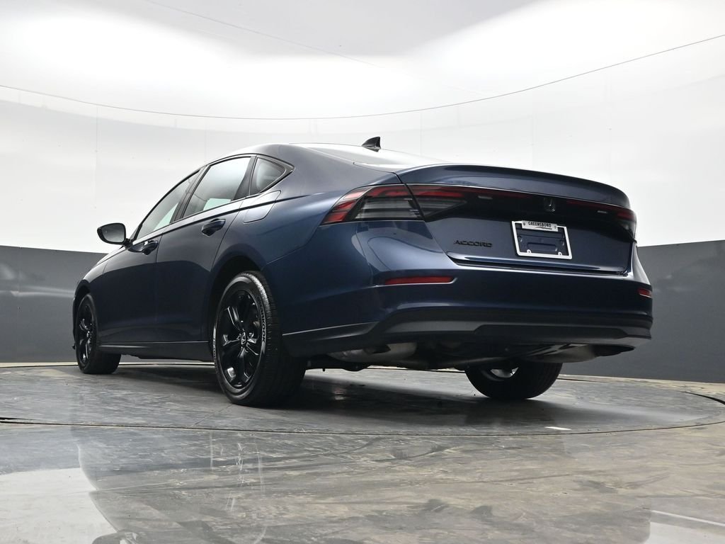 2025 Honda Accord SE - Photo 32