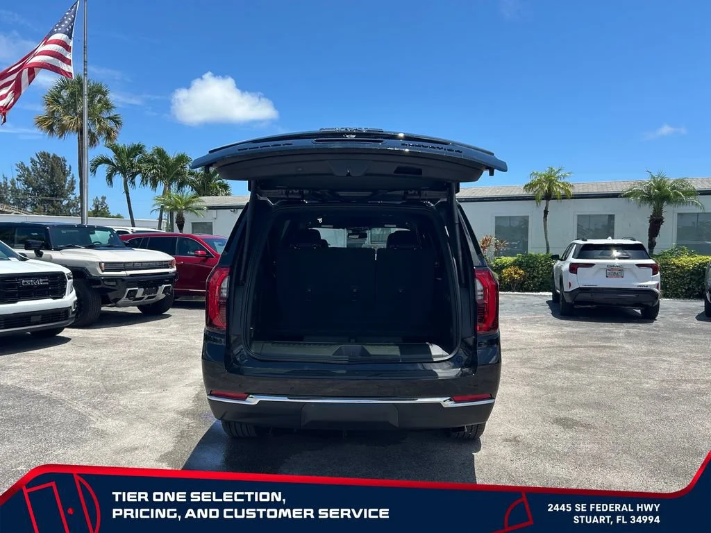 New 2026 Onyx Black GMC Elevation image 17
