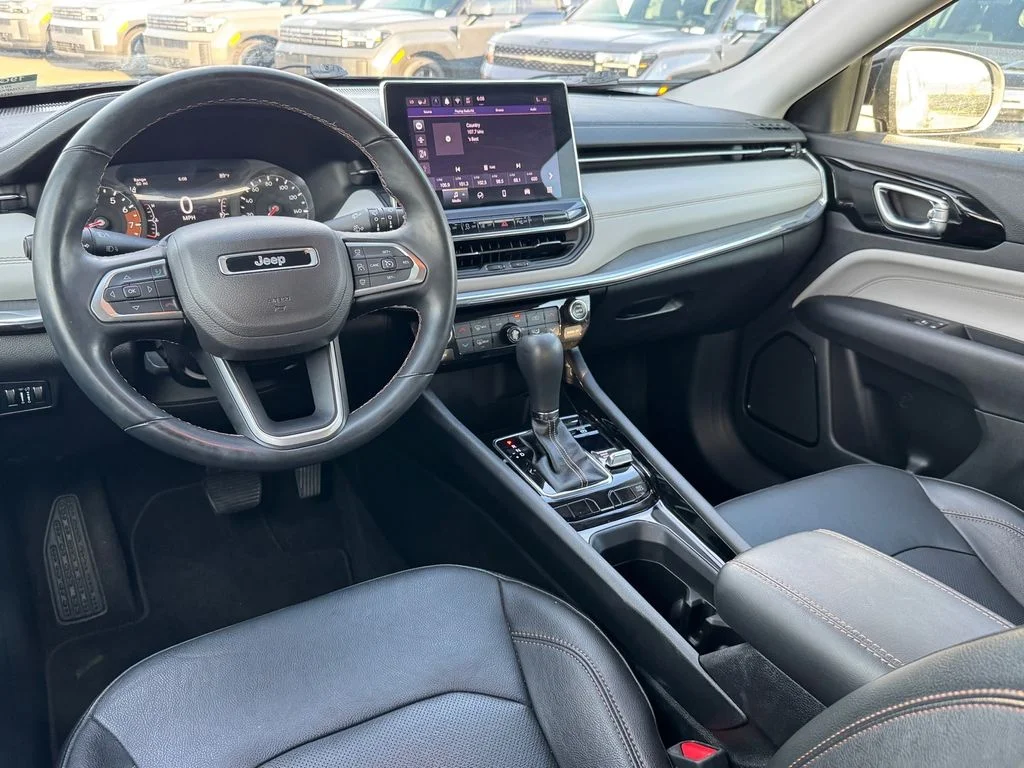 Used 2022 Gray Jeep Limited image 11