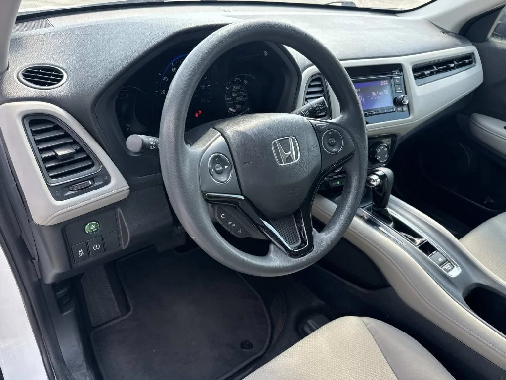 Used 2021 White Honda LX image 26