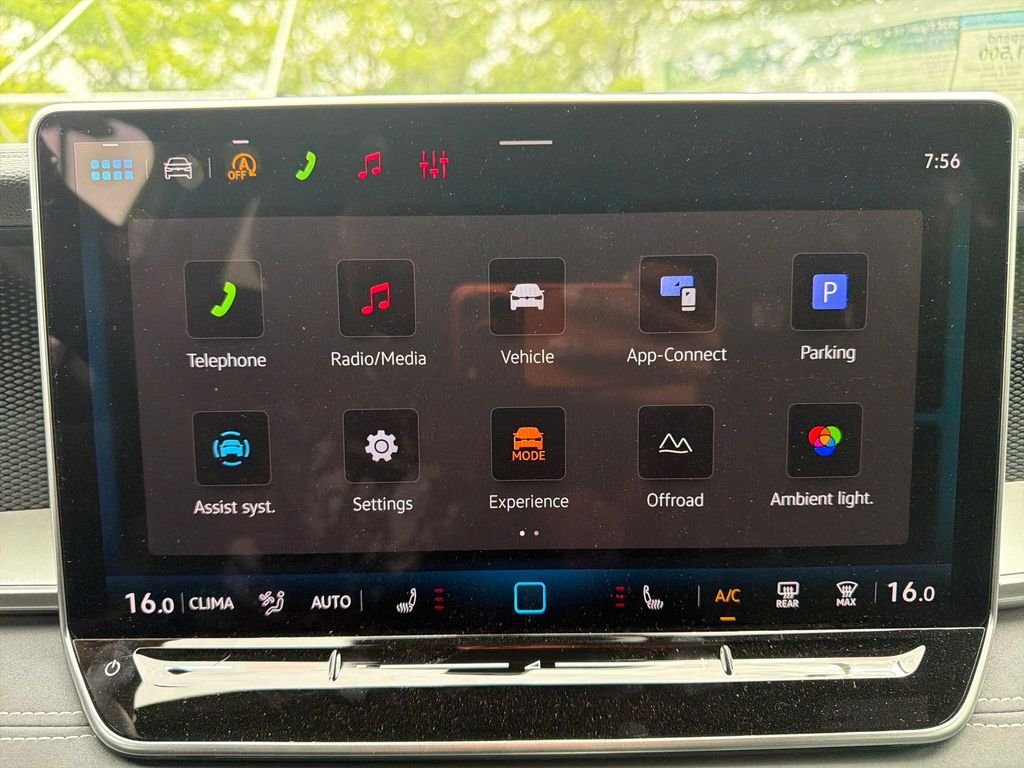 New 2026  Volkswagen 2.0T SE R-Line Black image 17