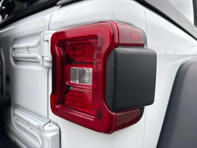 Used 2025 Bright White Clearcoat Jeep Rubicon image 15