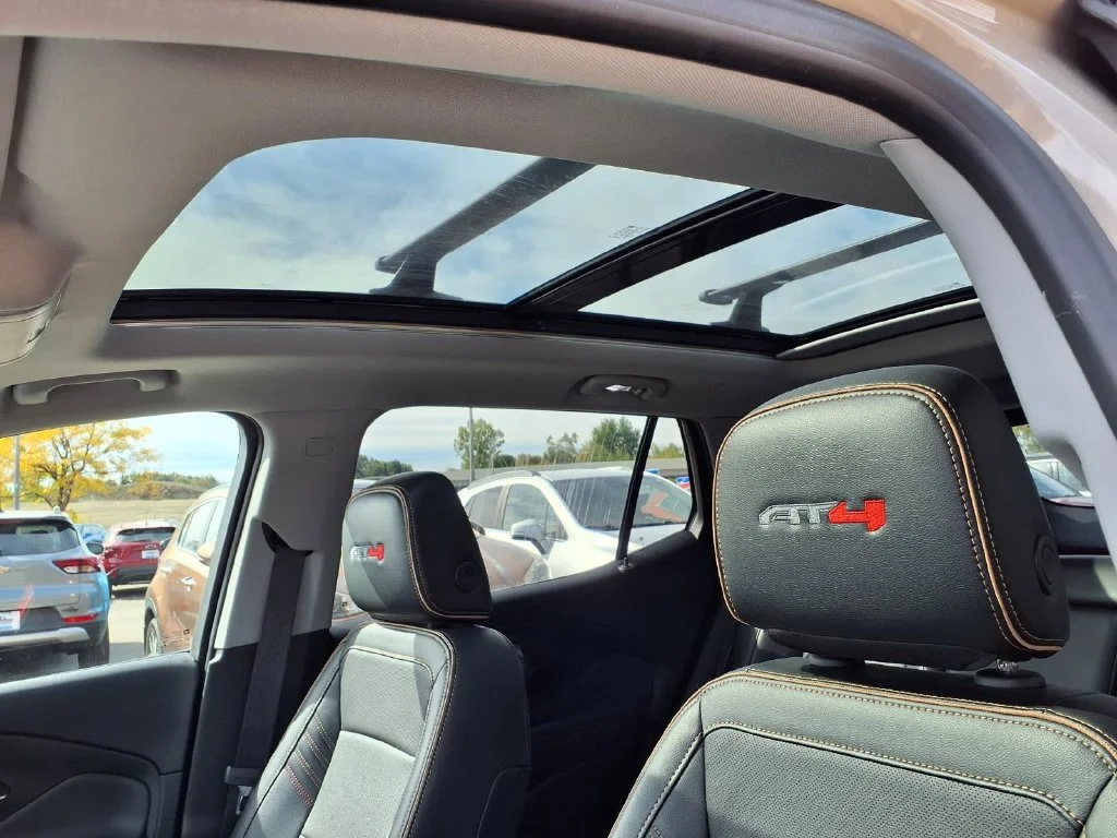 Used 2022  GMC AT4 image 21