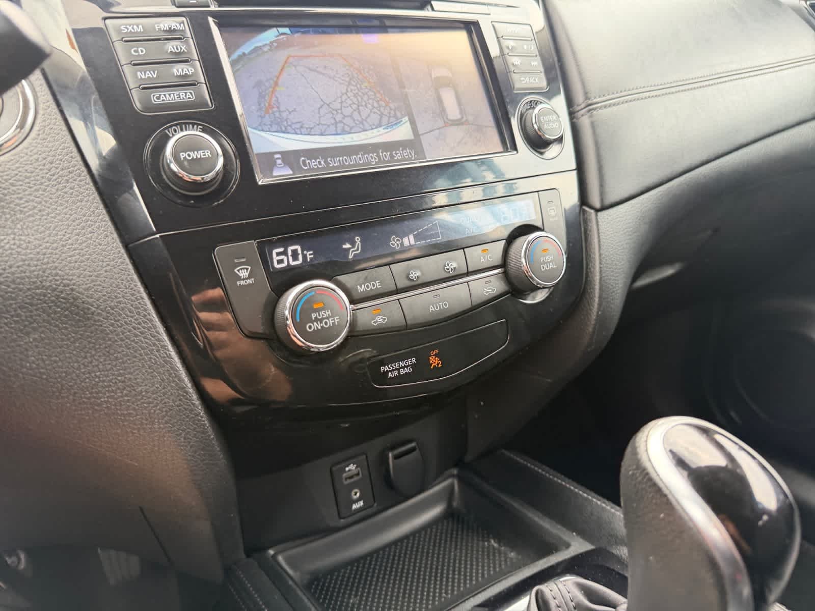 Used 2017 Pearl White Nissan SL image 32