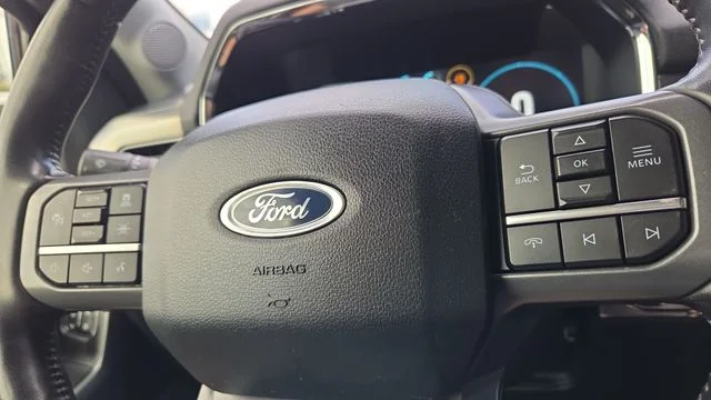 Used 2023 White Ford Lariat image 10