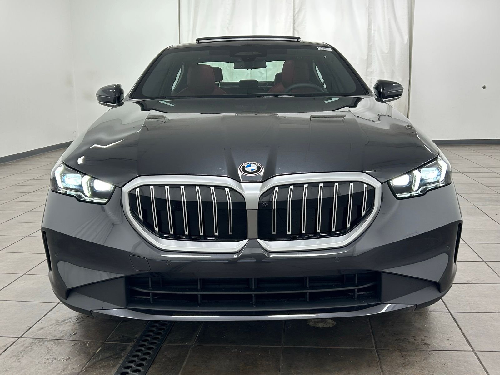New 2026 Dark Graphite Metallic BMW 530i xDrive image 7