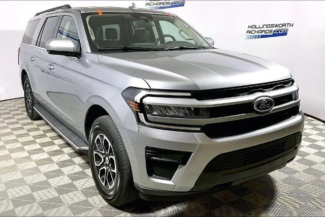 Certified Used 2018 Magnetic Ford XLT image 30
