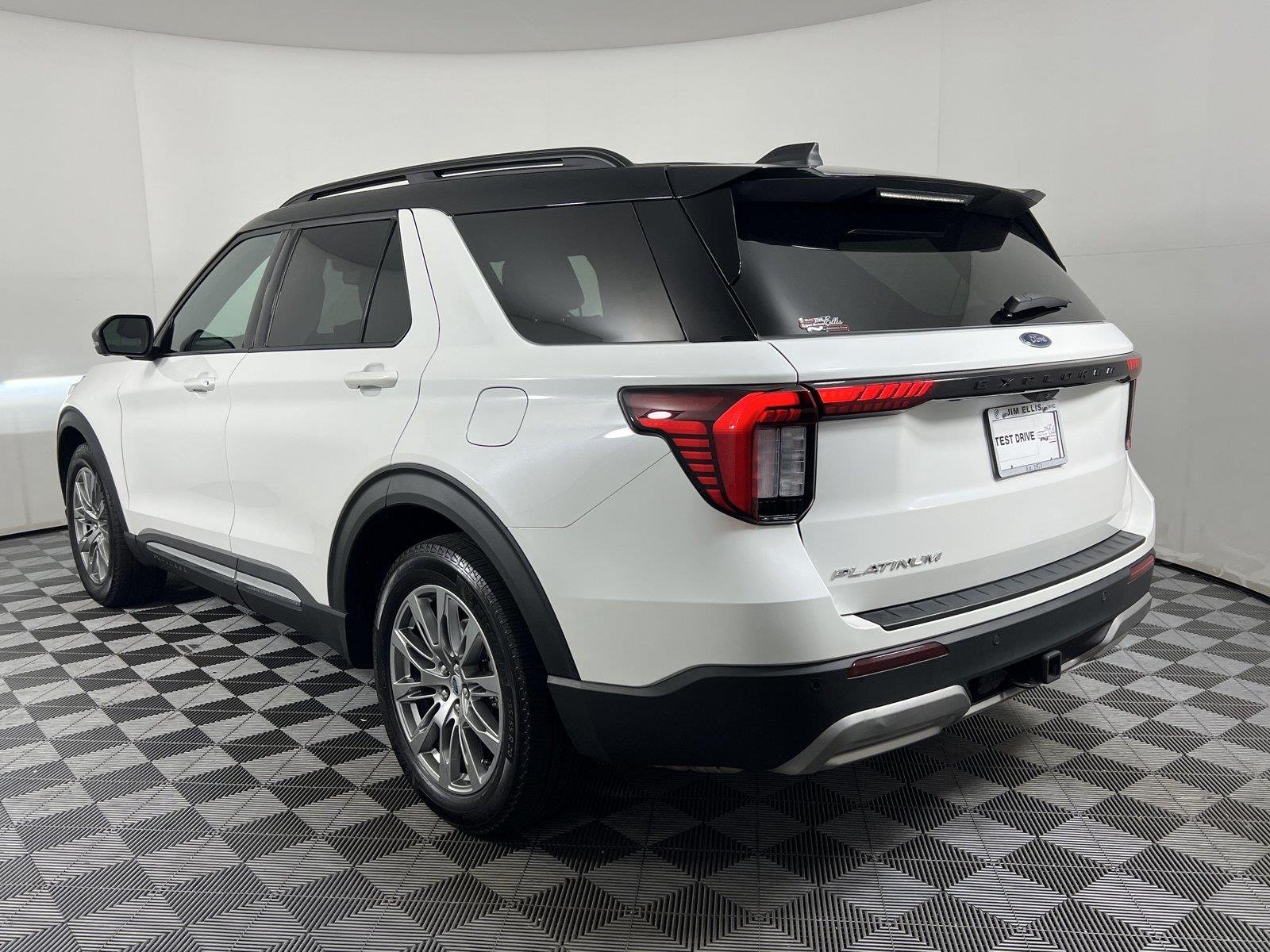 Used 2025 White Ford Platinum image 16