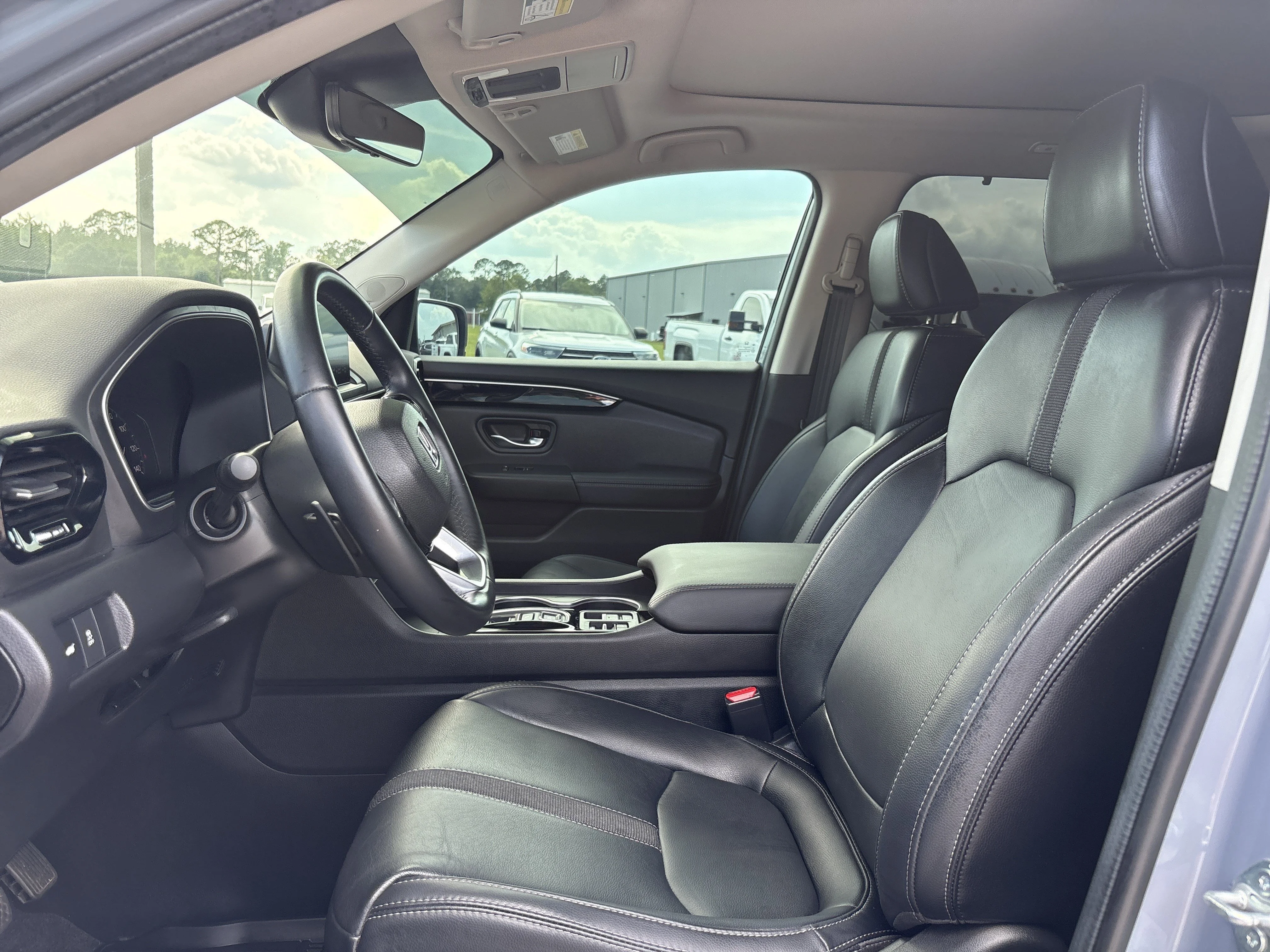 Used 2024 Sonic Gray Pearl Honda Touring image 8