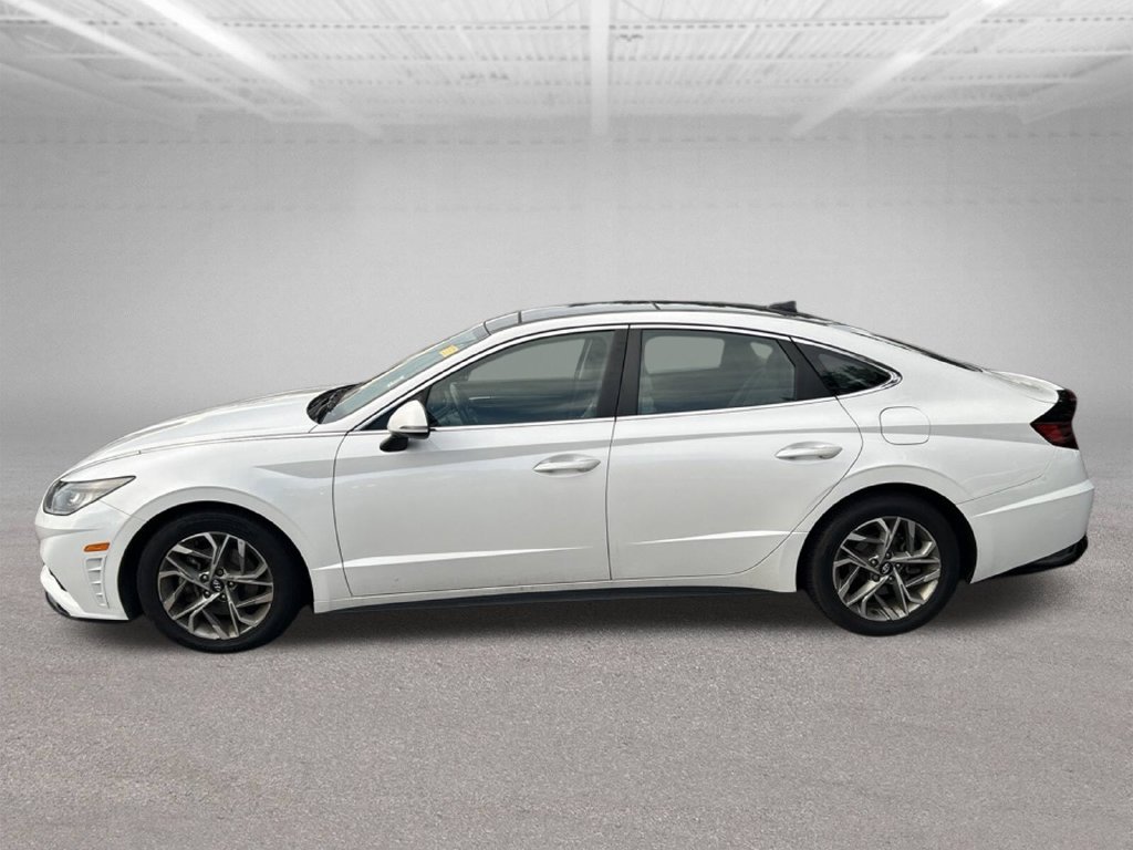 Used 2021 Gray Hyundai SEL image 2