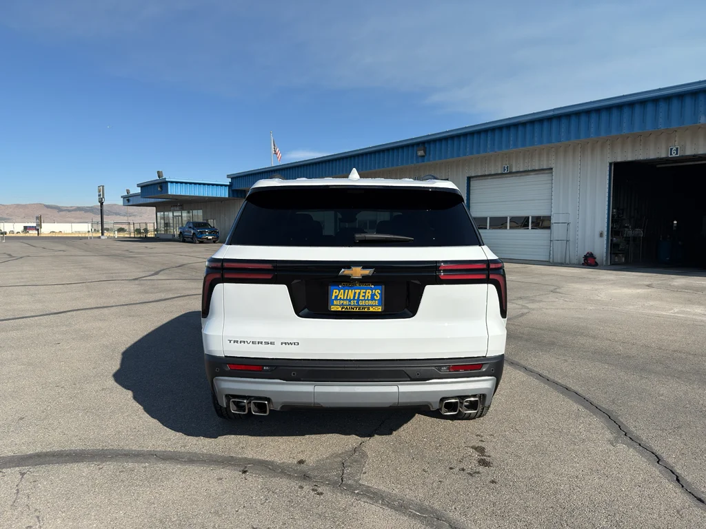 2026 Chevrolet Traverse LT - Photo 4