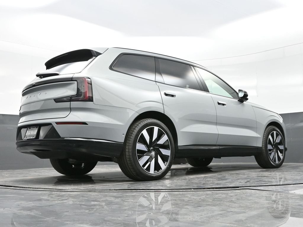 2025 Volvo EX90 Ultra - Photo 14