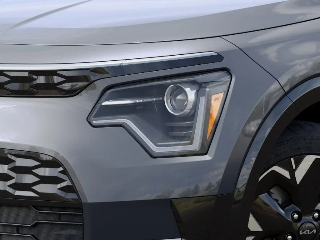 New 2024 Gray Kia Wind image 10