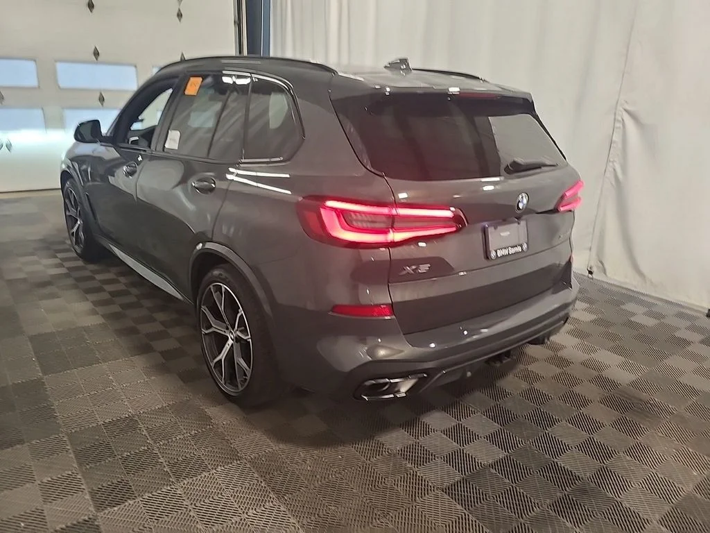 Used 2022  BMW xDrive40i image 4