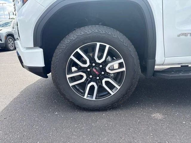 Used 2025 Summit White GMC AT4 image 32