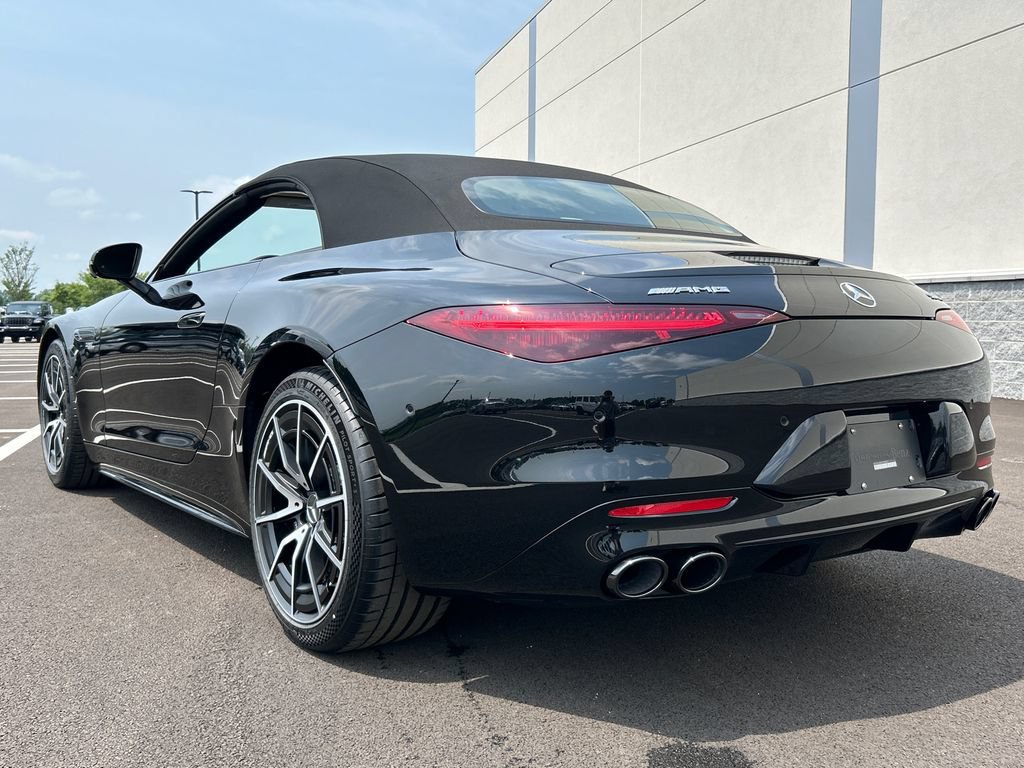 New 2027 Obsidian Black Metallic Mercedes-Benz AMG® SL 43 Roadster image 40