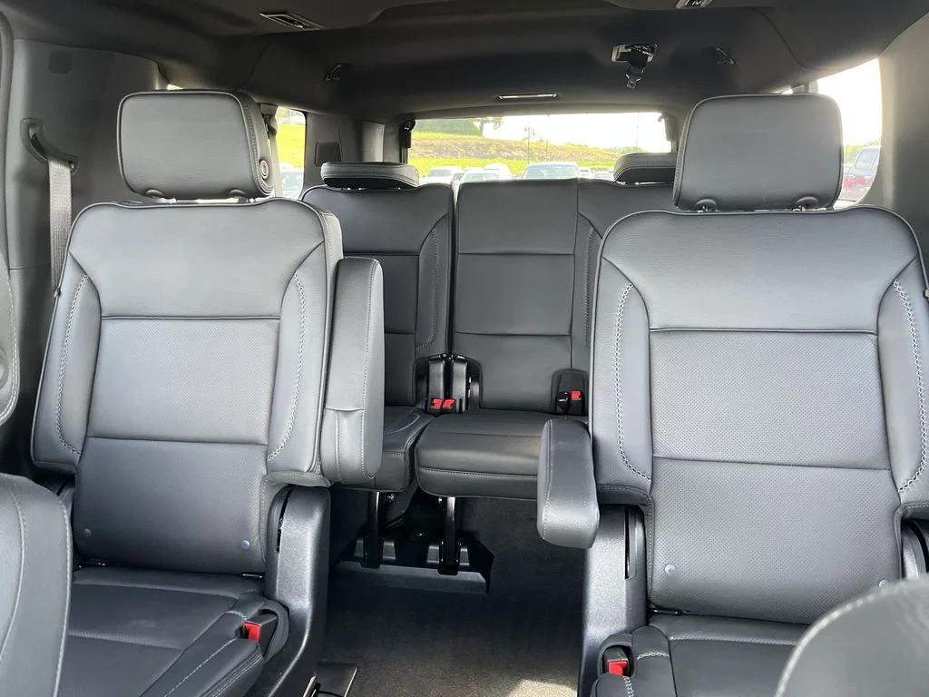 Used 2025 White GMC Denali image 23