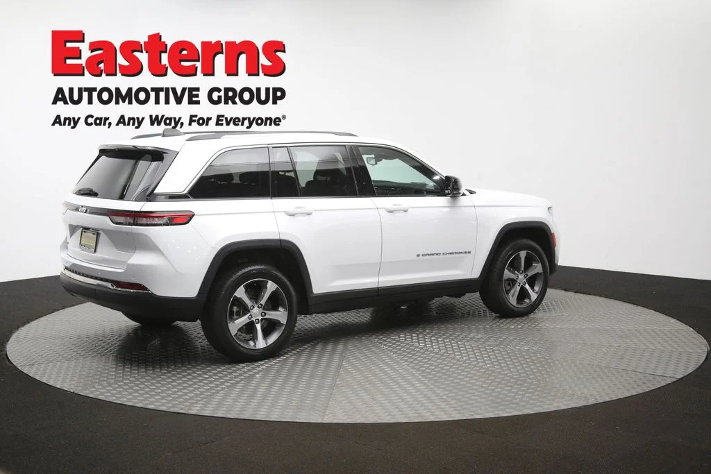 Used 2023 White Jeep 4xe image 44