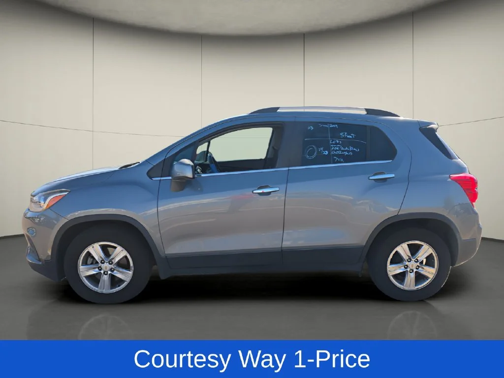 Used 2019 Gray Chevrolet LT image 5