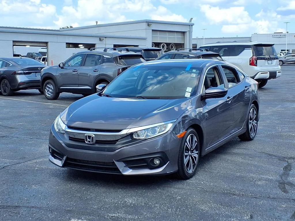 Used 2017  Honda EX-L image 2