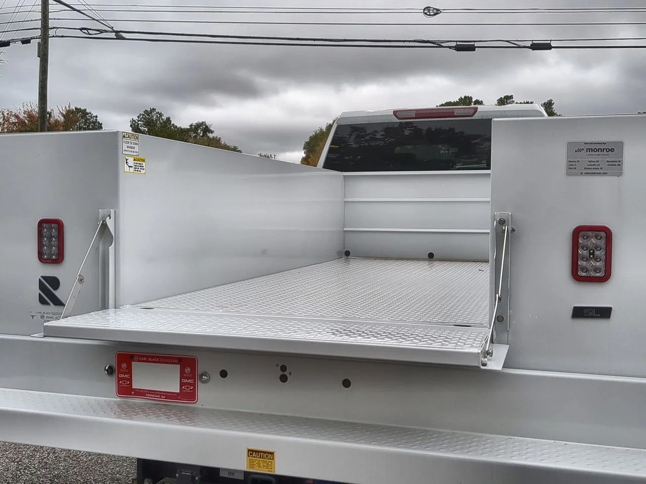 2025 GMC Sierra 3500 Chassis Cab Pro - Photo 24