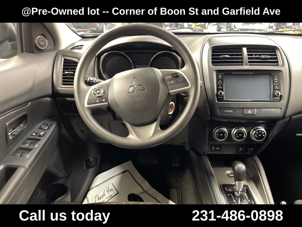 Used 2024  Mitsubishi 2.0 ES image 16