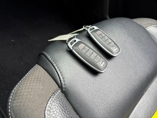 Used 2023 Obsidian Green Pearl/Super Black Nissan SL image 22