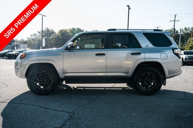 Certified Used 2019 CLASSIC SILVER MET Toyota  image 4