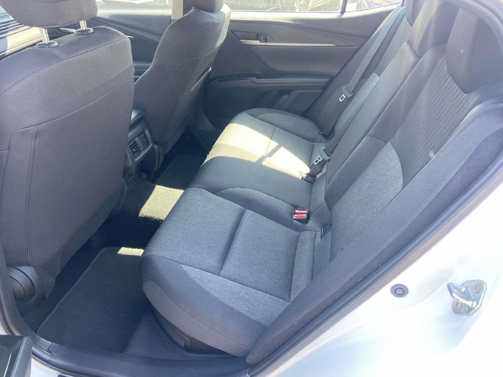 2025 Toyota Camry LE - Photo 18